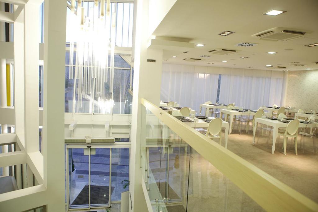 Garni Hotel Centar Novi Sad Restaurant photo